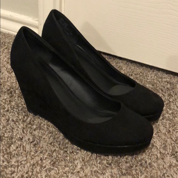 Apt. 9® Kensington Women's Black Platform Wedges - Picture 2 of 5